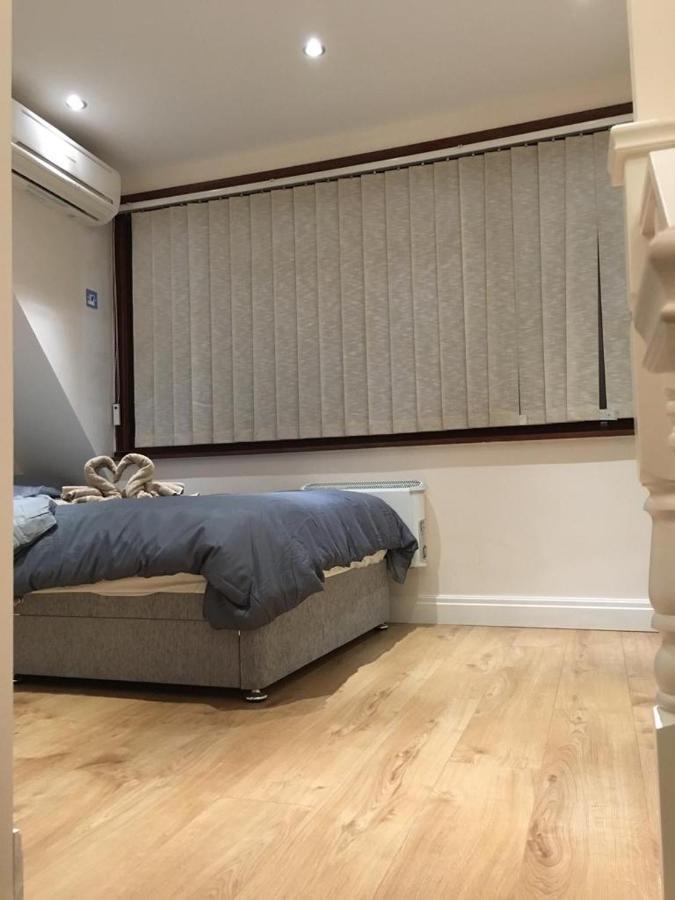 Studio Flat In The Heart Of Golders Green London Eksteriør bilde