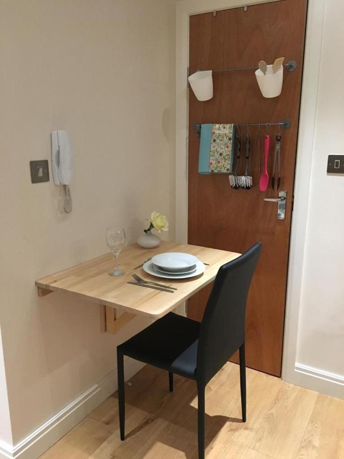 Studio Flat In The Heart Of Golders Green London Eksteriør bilde